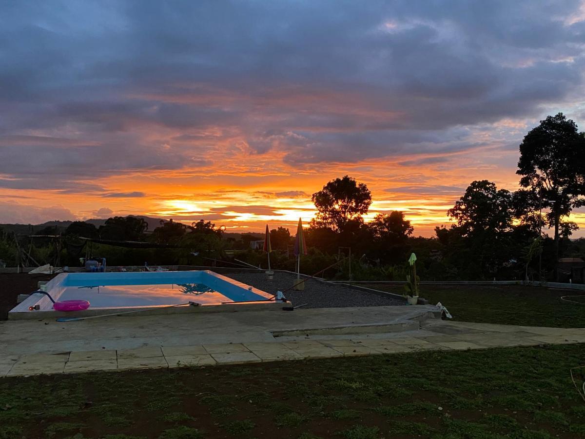 Concetta Tourist Inn Manolo Fortich Dış mekan fotoğraf